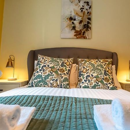 Charles St Chester City Townhouse By Rework Accommodation Bagian luar foto