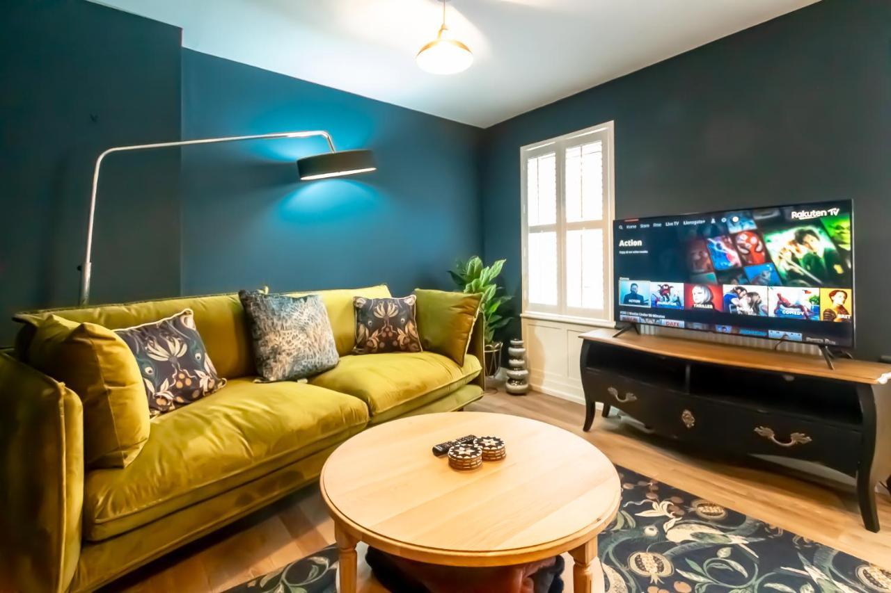Charles St Chester City Townhouse By Rework Accommodation Bagian luar foto