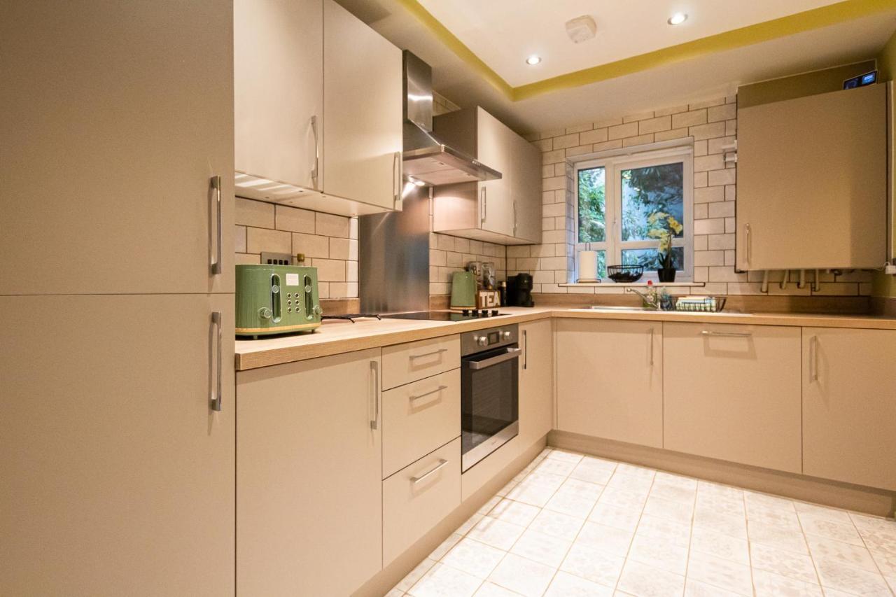 Charles St Chester City Townhouse By Rework Accommodation Bagian luar foto