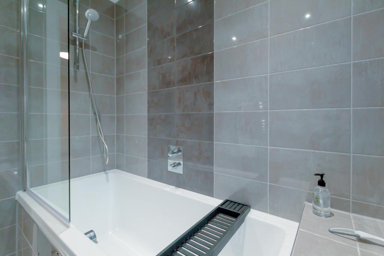 Charles St Chester City Townhouse By Rework Accommodation Bagian luar foto