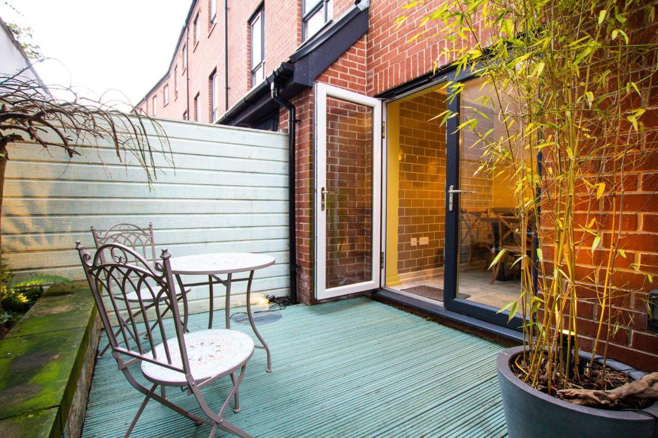 Charles St Chester City Townhouse By Rework Accommodation Bagian luar foto