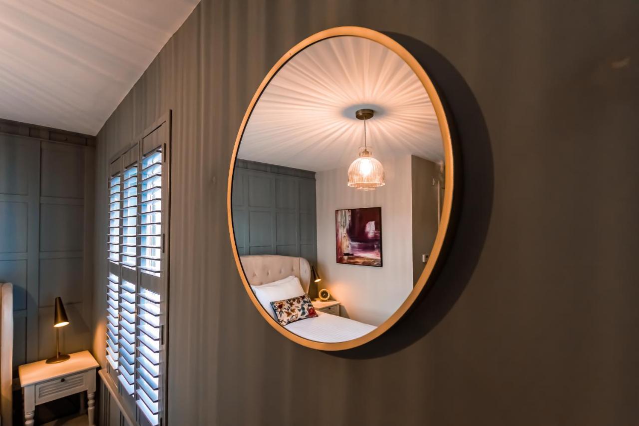 Charles St Chester City Townhouse By Rework Accommodation Bagian luar foto
